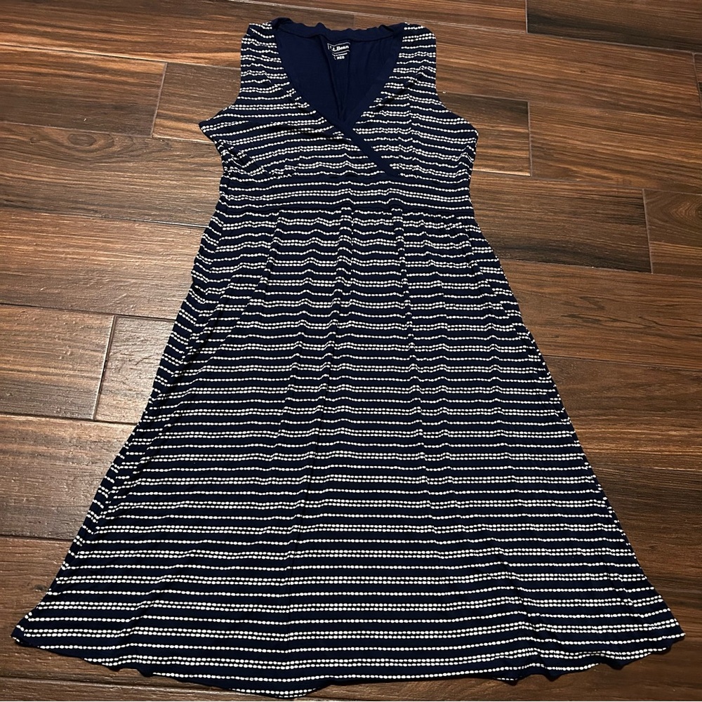 L.L.‎ Bean Midi Dress Large Sleeveless V Neck Navy Blue White